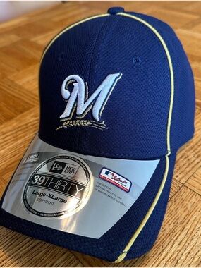 Milwaukee Brewers New Era 39THIRTY Stretch Fit Baseball Cap L/XL